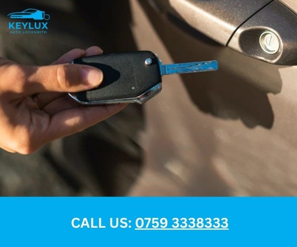 Mobile auto locksmith services in Tolworth replacing car keys